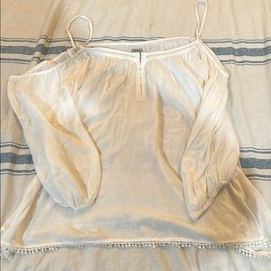 Women’s blouse lightly worn.